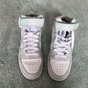 Nike 7y high tops. Mint green, white, and light gray.